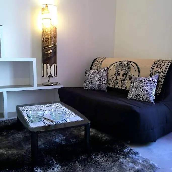 Studio T1 Bis Completement Independant Lourdes 0*,  France
